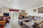 Tennis Court Condo - Lake Views, Pool & Hot Tub
