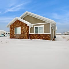 Shore Fun Cottage - ATV Access & Dog-Friendly