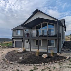 The Bear Lake Spot - Lake Views & Wet Bar