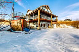 The Pirate Ship Chalet - Image 4