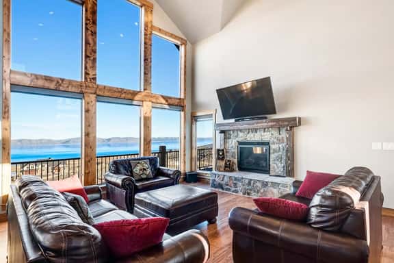 Two Bear Lodge - Sleeps 40, Pools & Beach Access - Image 1