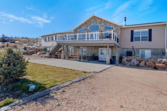 The Lakehouse - Lake Views, Sleeps 31, Dogs OK - Image 1