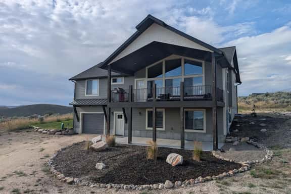 The Bear Lake Spot - Lake Views & Wet Bar - Image 1