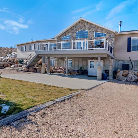 The Lakehouse - Lake Views, Sleeps 31, Dogs OK - Image 1
