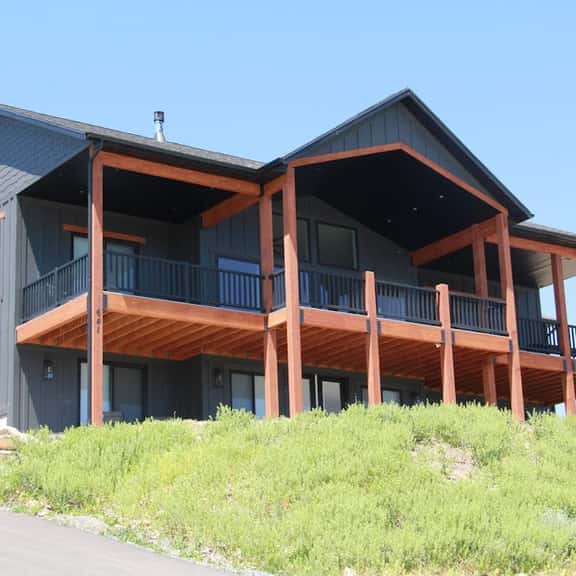 Bear Lake Retreat - Hot Tub & Views, Sleeps 18 - Image 1