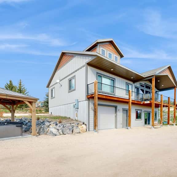 Blue Bell - Lake Views, Pool, Hot Tub, Dogs OK - Image 1